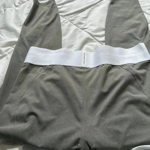 Good American Womens Size 5 (XXL)Heather Gray  Icon Core Legging - Picture 4 of 7